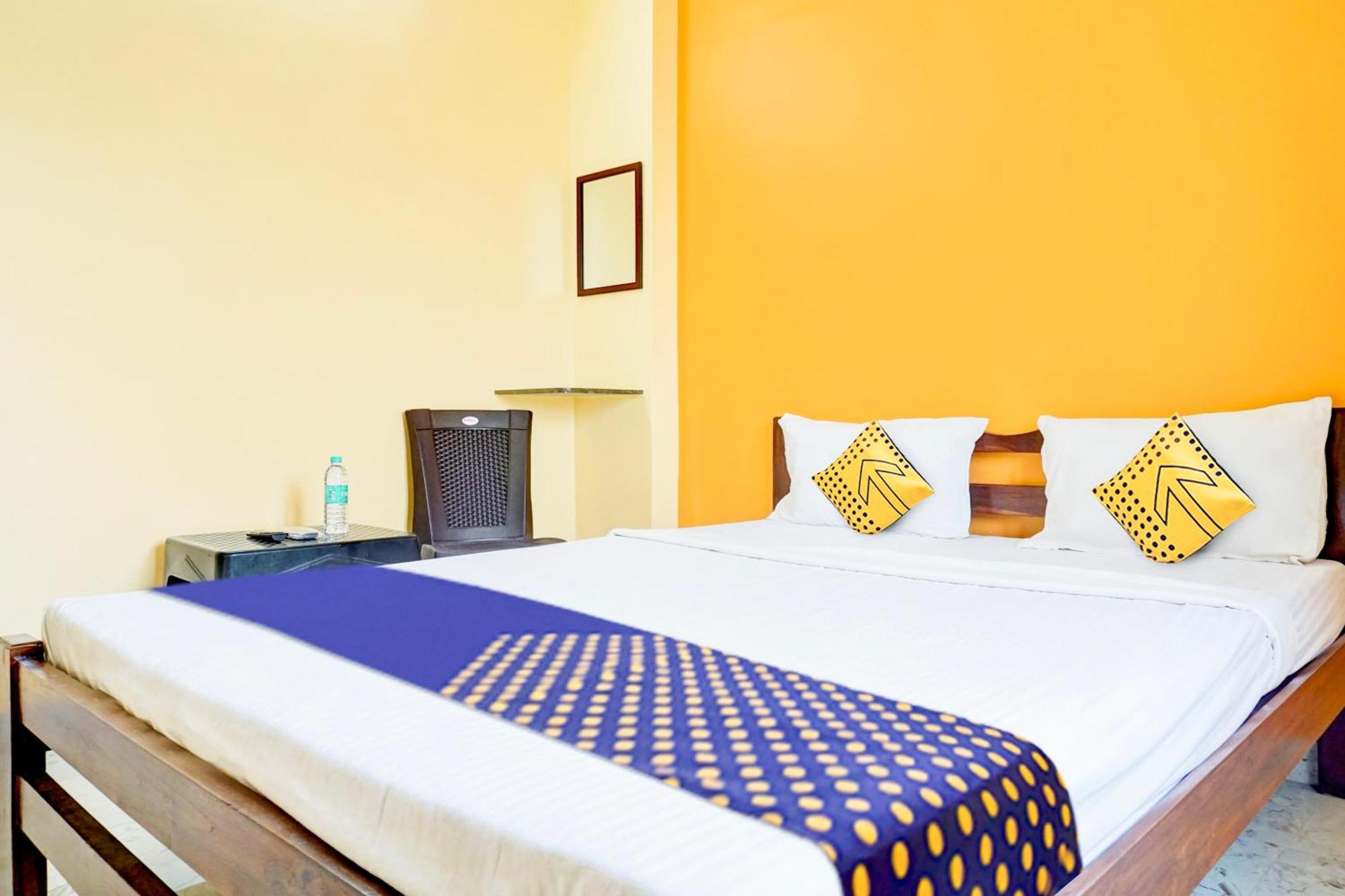 Spot On Hotel Shree Samarth Lodging Kolhapur Buitenkant foto