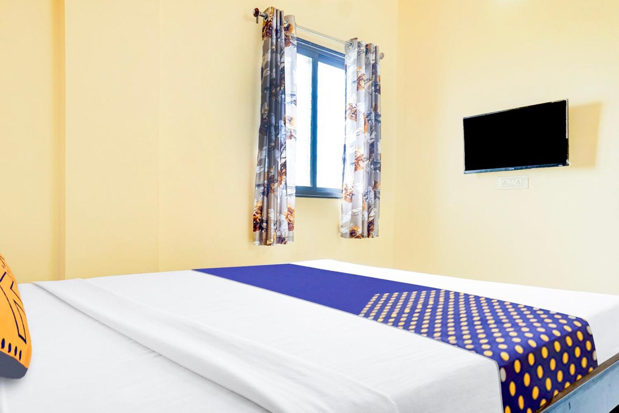 Spot On Hotel Shree Samarth Lodging Kolhapur Buitenkant foto