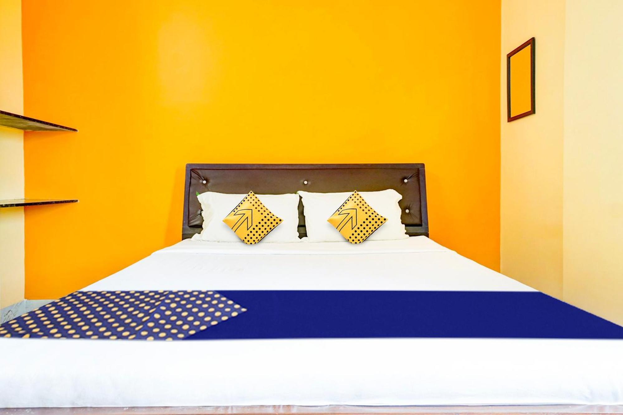 Spot On Hotel Shree Samarth Lodging Kolhapur Buitenkant foto